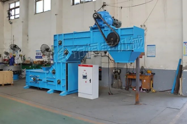 震撼！巨無霸大產(chǎn)量Z型轉(zhuǎn)斗式提升機組裝完畢！